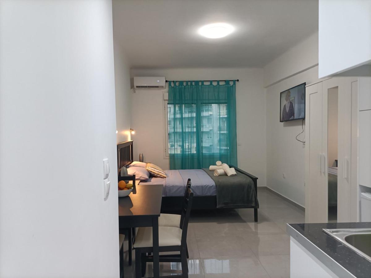 Appartamento City Adventures Atene Esterno foto