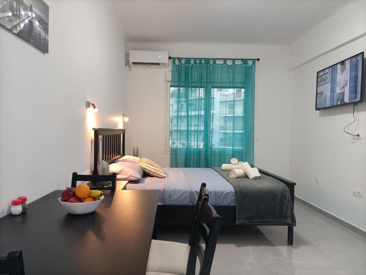 Appartamento City Adventures Atene Esterno foto