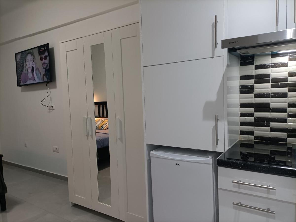 Appartamento City Adventures Atene Esterno foto