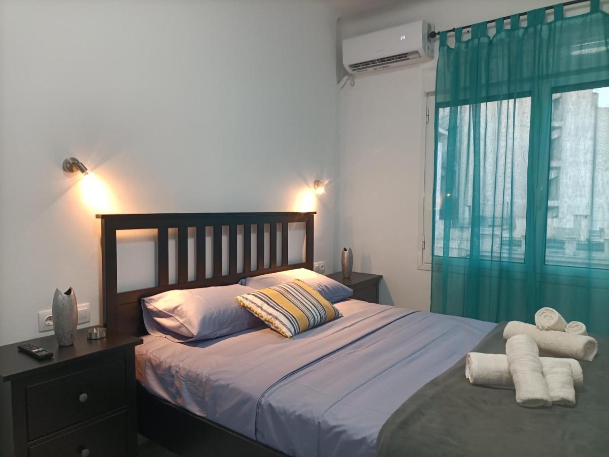 Appartamento City Adventures Atene Esterno foto