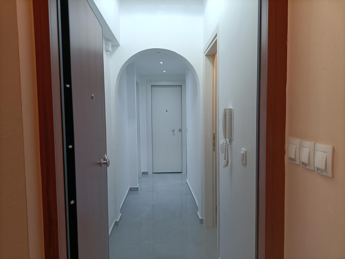 Appartamento City Adventures Atene Esterno foto